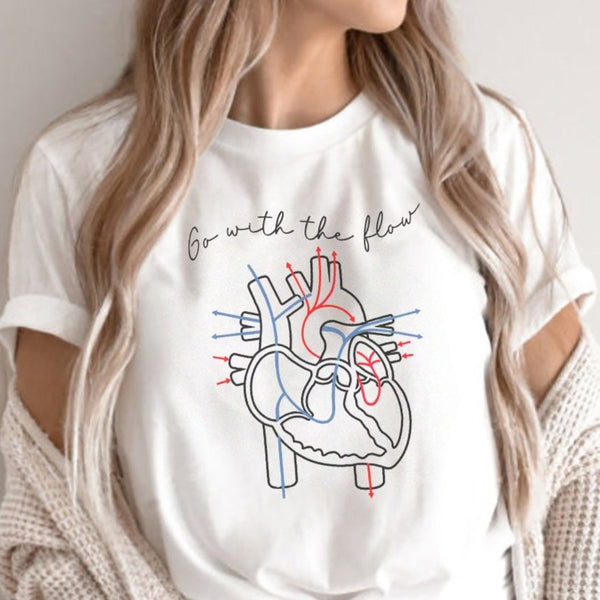 GinnyJayna Heart to Heart Fancon Tシャツ XL Go with the Flow Heart T-Shirt – Shift Drip Co.